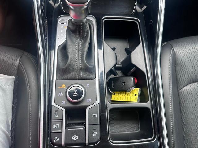 Photo of 2022 Wolf Gray Kia Sorento