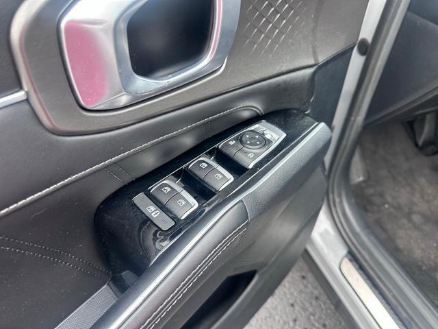 Photo of 2022 Wolf Gray Kia Sorento