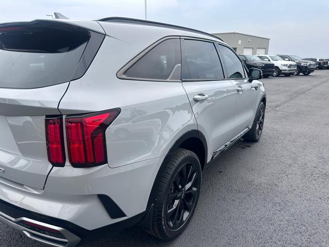 Photo of 2022 Wolf Gray Kia Sorento