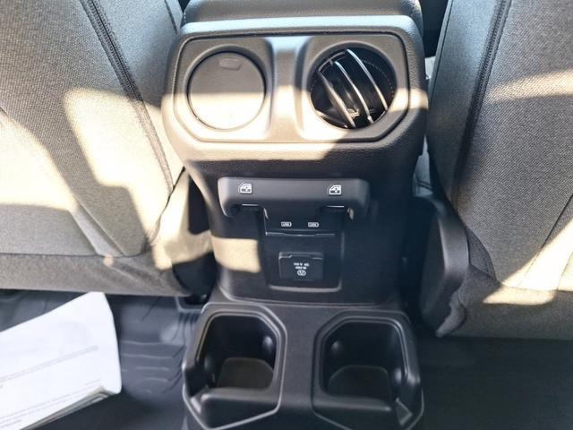 Photo of 2025 Fathom Blue Pearlcoat Jeep Gladiator