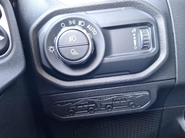 Photo of 2025 Fathom Blue Pearlcoat Jeep Gladiator