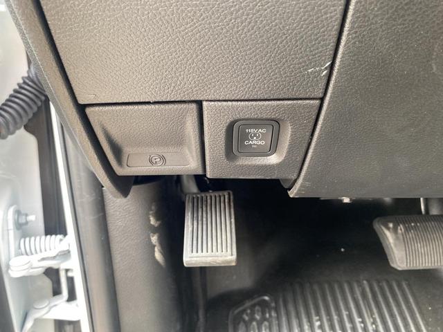 Photo of 2025 Bright White Clearcoat RAM 2500