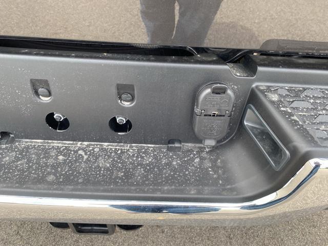 Photo of 2025 Granite Crystal Clearcoat Metallic RAM 2500