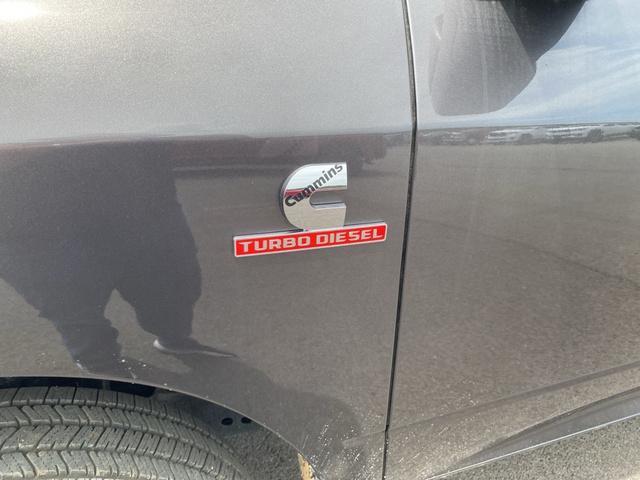Photo of 2025 Granite Crystal Clearcoat Metallic RAM 2500