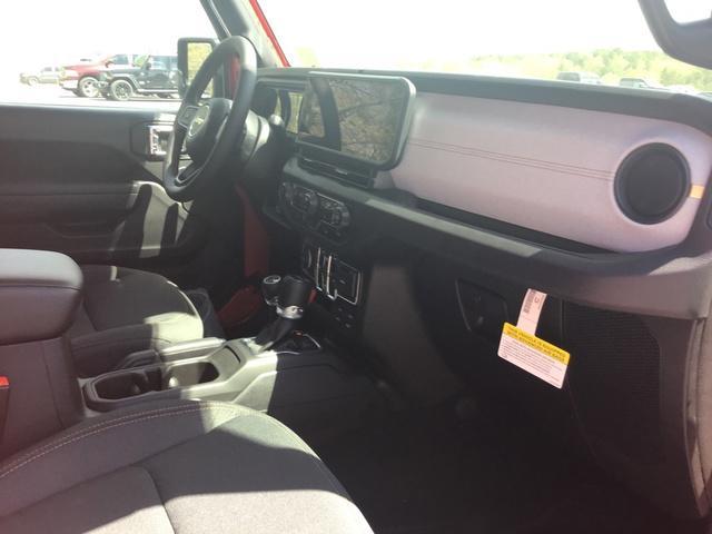 Photo of 2025 Firecracker Red Clearcoat Jeep Gladiator