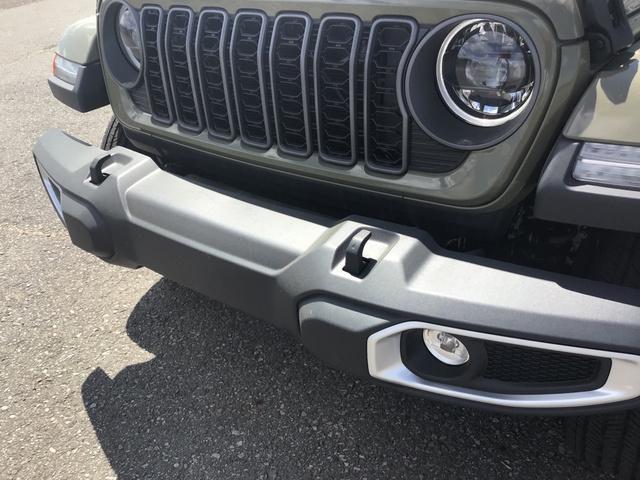 Photo of 2025 41 Jeep Gladiator