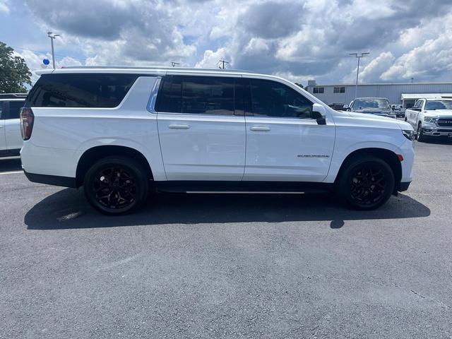 Photo of 2021 Summit White Chevrolet Suburban