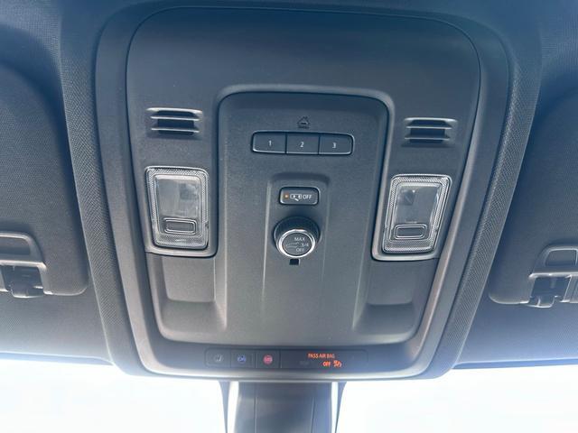 Photo of 2021 Summit White Chevrolet Suburban