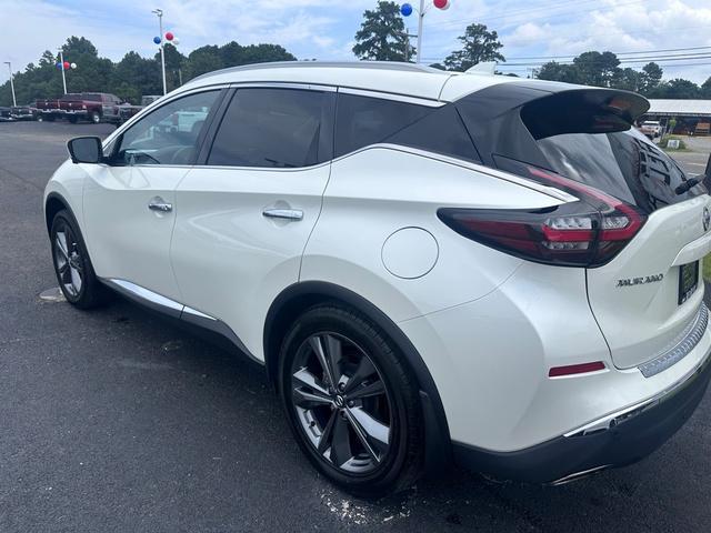 Photo of 2021 White Nissan Murano