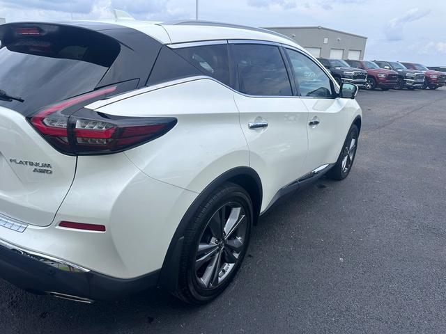 Photo of 2021 White Nissan Murano