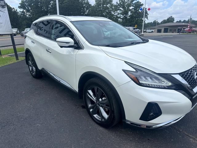 Photo of 2021 White Nissan Murano