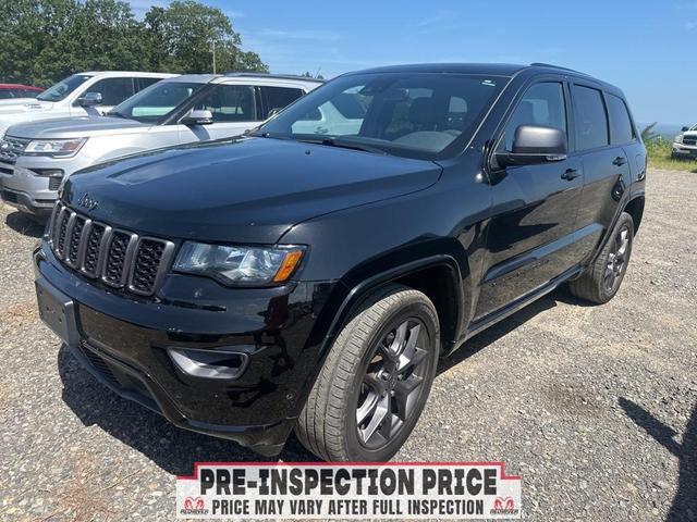 Photo of 2021 Diamond Black Jeep Grand Cherokee