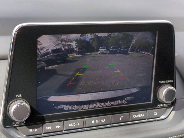 Photo of 2025 Super Black Nissan Rogue