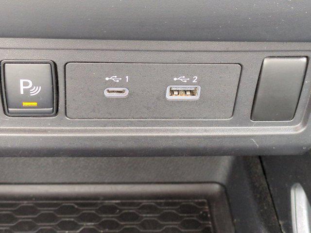 Photo of 2022 Glacier White Nissan Frontier
