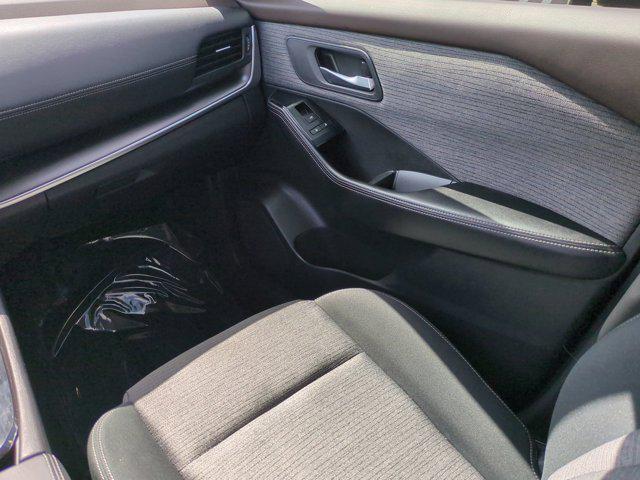 Photo of 2023 Brilliant Silver Metallic Nissan Rogue