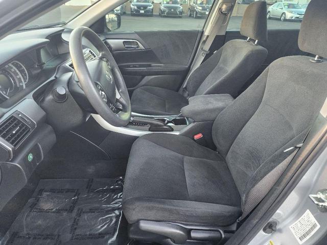 Photo of 2013 Alabaster Silver Metallic Honda Accord