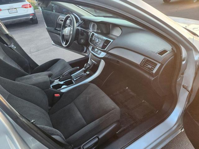 Photo of 2013 Alabaster Silver Metallic Honda Accord