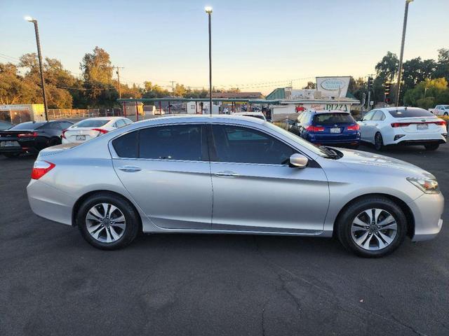 Photo of 2013 Alabaster Silver Metallic Honda Accord