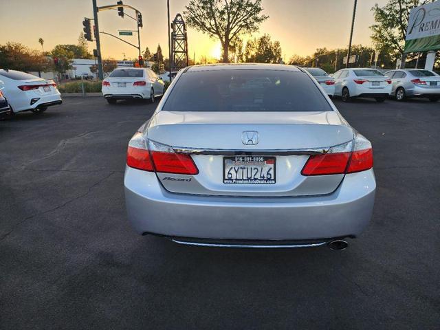 Photo of 2013 Alabaster Silver Metallic Honda Accord