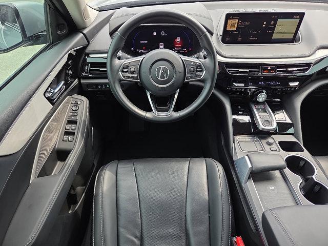Photo of 2023 Lunar Silver Metallic Acura MDX