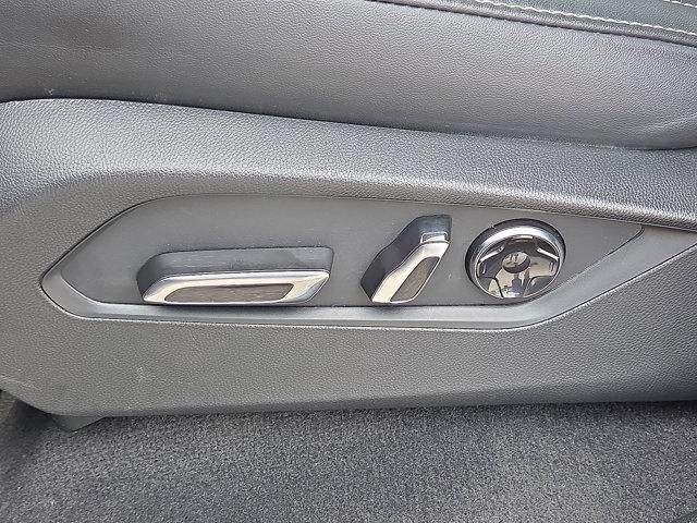 Photo of 2023 Lunar Silver Metallic Acura MDX