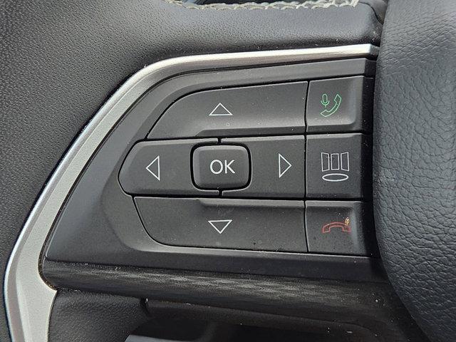 Photo of 2024 Bright White Clearcoat Jeep Grand Cherokee L