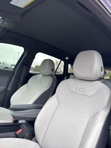 Photo of 2021 Blue Dusk Volkswagen ID.4
