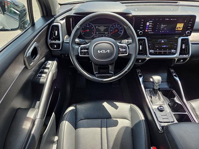 Photo of 2022 Wolf Gray Kia Sorento
