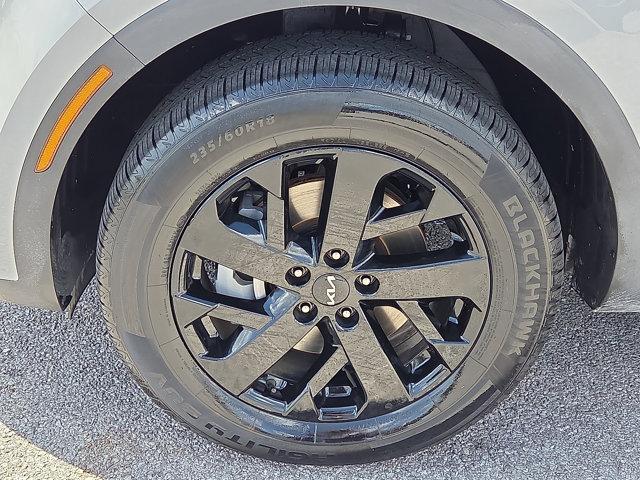 Photo of 2022 Wolf Gray Kia Sorento