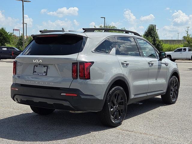 Photo of 2022 Wolf Gray Kia Sorento