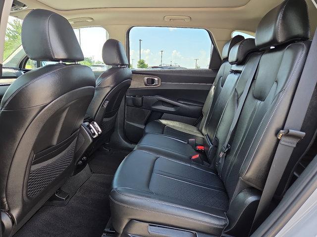 Photo of 2022 Wolf Gray Kia Sorento