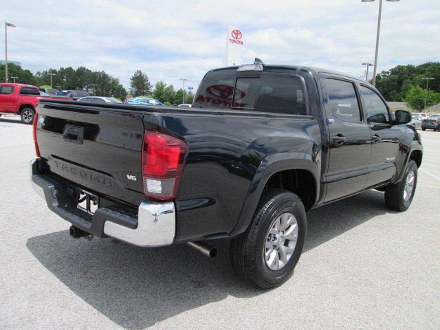 Photo of 2018 Midnight Black Metallic Toyota Tacoma