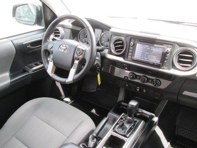 Photo of 2018 Midnight Black Metallic Toyota Tacoma