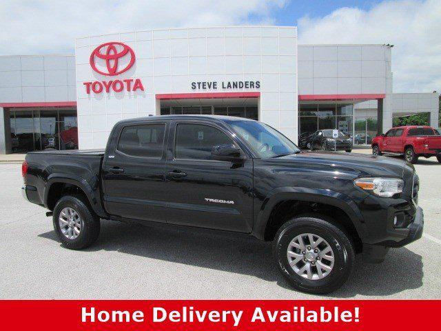 Photo of 2018 Midnight Black Metallic Toyota Tacoma