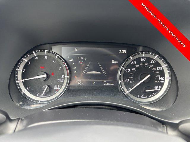 Photo of 2021 Blizzard Pearl Toyota Highlander