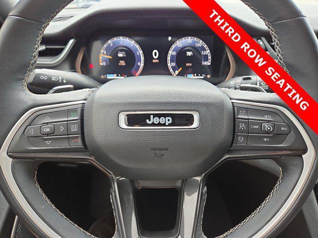 Photo of 2022 Bright White Clearcoat Jeep Grand Cherokee L