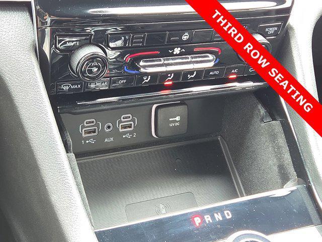Photo of 2022 Bright White Clearcoat Jeep Grand Cherokee L