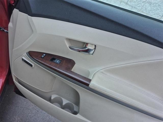 Photo of 2009 Red Toyota Venza