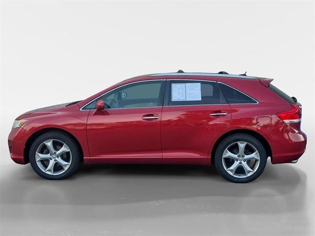 Photo of 2009 Red Toyota Venza