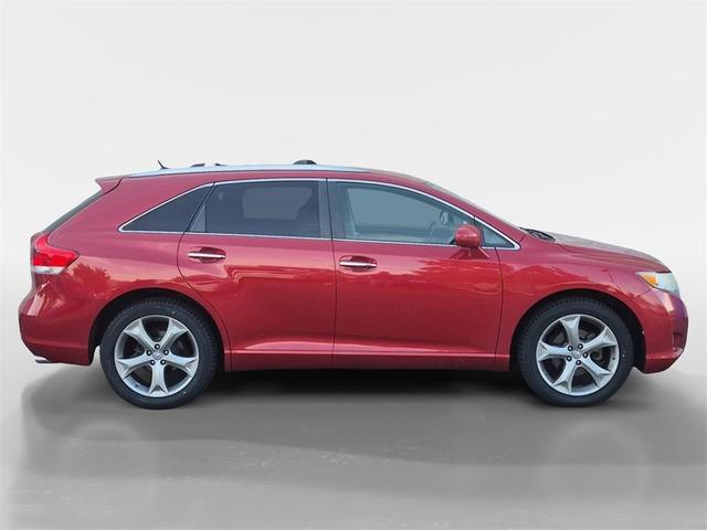 Photo of 2009 Red Toyota Venza