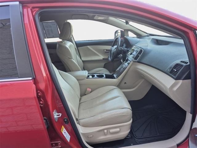 Photo of 2009 Red Toyota Venza