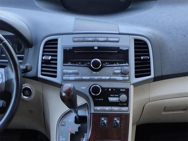 Photo of 2009 Red Toyota Venza