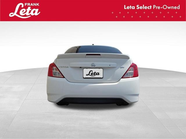 Photo of 2019 White Nissan Versa