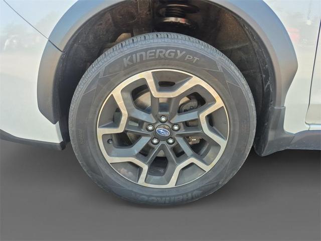 Photo of 2016 Crystal White Pearl Subaru Crosstrek