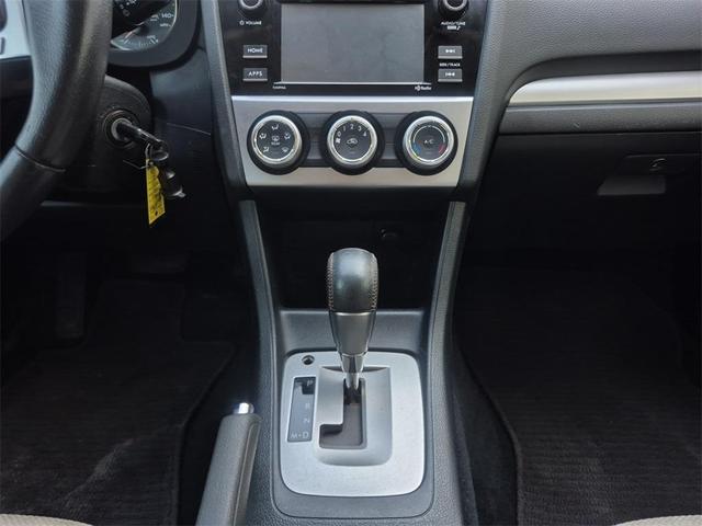 Photo of 2016 Crystal White Pearl Subaru Crosstrek