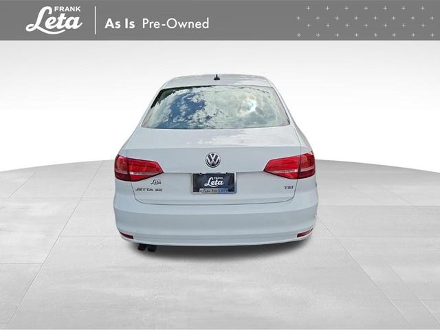 Photo of 2015 White Volkswagen Jetta