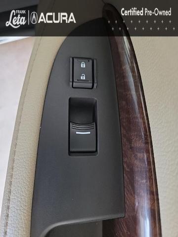 Photo of 2020 White Acura MDX