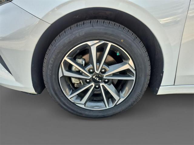 Photo of 2023 White Kia Forte