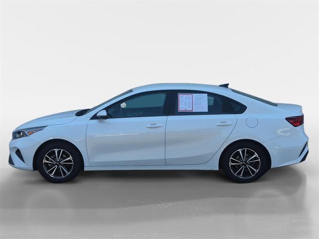 Photo of 2023 White Kia Forte