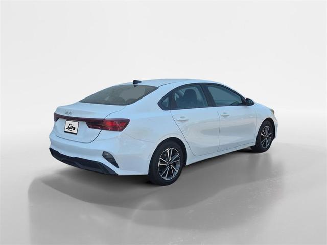 Photo of 2023 White Kia Forte